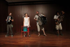 'Wir schlugen uns heftig' Diplom Sprechkunst von Caroline Intrup | Sprecherin Performerin Sprechtrainerin | Berlin