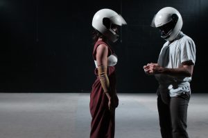 'Headless' Tanztheater von backsteinhaus produktion - Caroline Intrup | Sprecherin Performerin Sprechtrainerin | Berlin