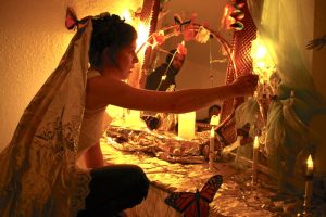 'A piece of cake' Tanztheater von backsteinhaus produktion - Caroline Intrup | Sprecherin Performerin Sprechtrainerin | Berlin