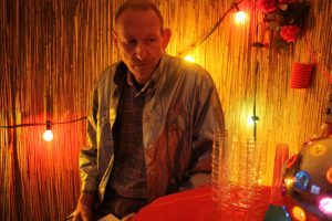 'A piece of cake' Tanztheater von backsteinhaus produktion - Caroline Intrup | Sprecherin Performerin Sprechtrainerin | Berlin