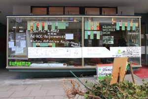 'Utopia Parkway' Ad-hoc-Künstlerresidenz - Caroline Intrup | Sprecherin Performerin Sprechtrainerin | Berlin