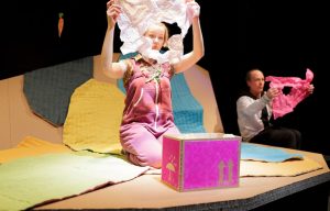 'Ich will ein Kaninchen!' Theater für die Allerkleinsten von Andy Manley - Caroline Intrup | Sprecherin Performerin Sprechtrainerin | Berlin