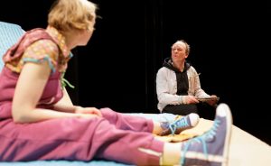 'Ich will ein Kaninchen!' Theater für die Allerkleinsten von Andy Manley - Caroline Intrup | Sprecherin Performerin Sprechtrainerin | Berlin