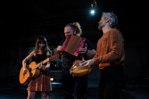 'Wolfgang' Tanztheater von backsteinhaus produktion - Caroline Intrup | Sprecherin Performerin Sprechtrainerin | Berlin
