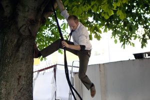 'Absent' Tanztheater von backsteinhaus produktion - Caroline Intrup | Sprecherin Performerin Sprechtrainerin | Berlin